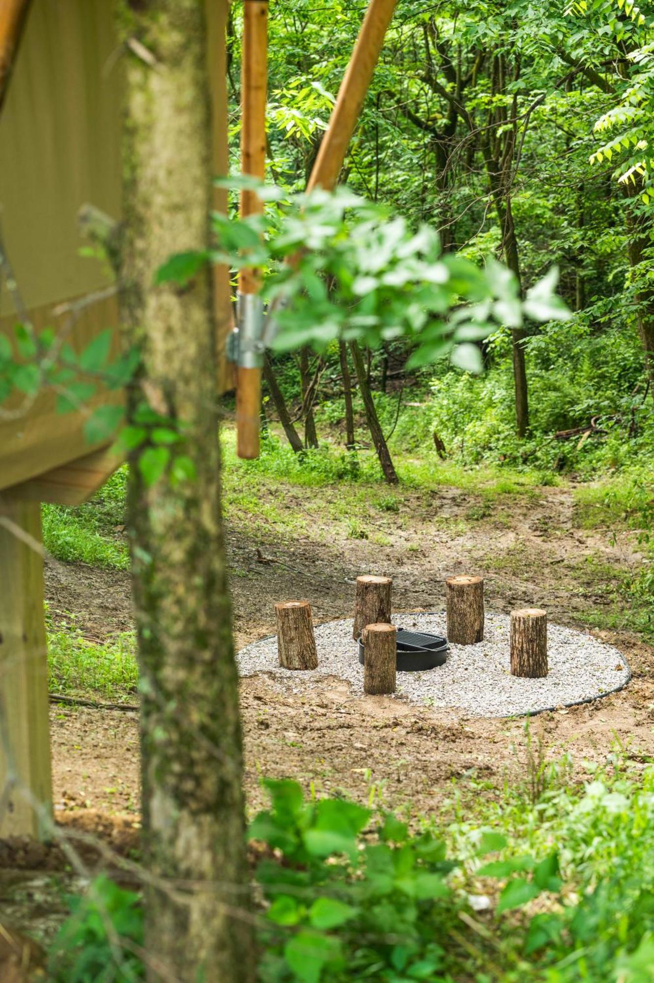 Campismo de Luxo The At Eden Reserve - Safari Tents Williamstown